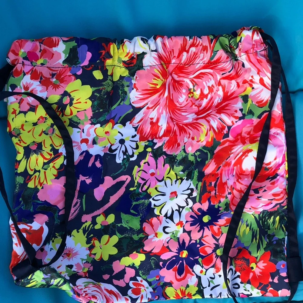 💓BAN.DO Adorable Silky Floral Backpack 🌸